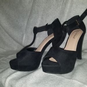 Mamas night out black heels!